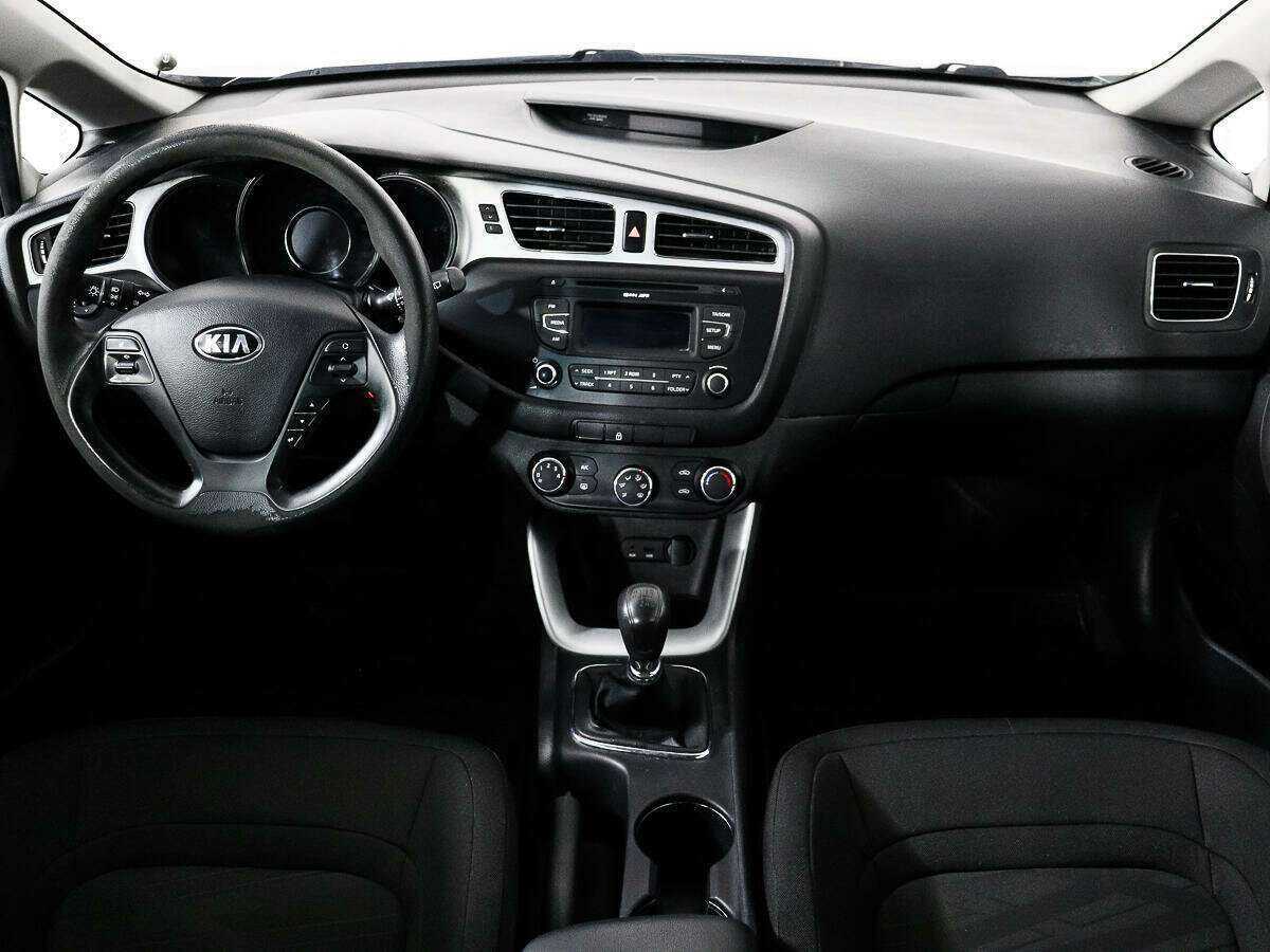 Kia Ceed б/у, 2013, Механическая. Фото: #11