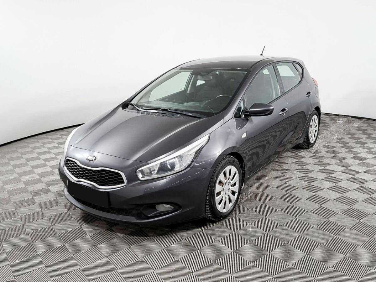 Kia Ceed б/у, 2013, Механическая. Фото: #0