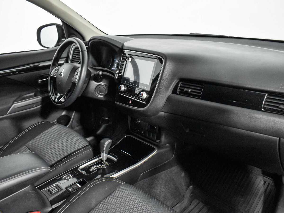 Mitsubishi Outlander б/у, 2021, Вариатор. Фото: #13