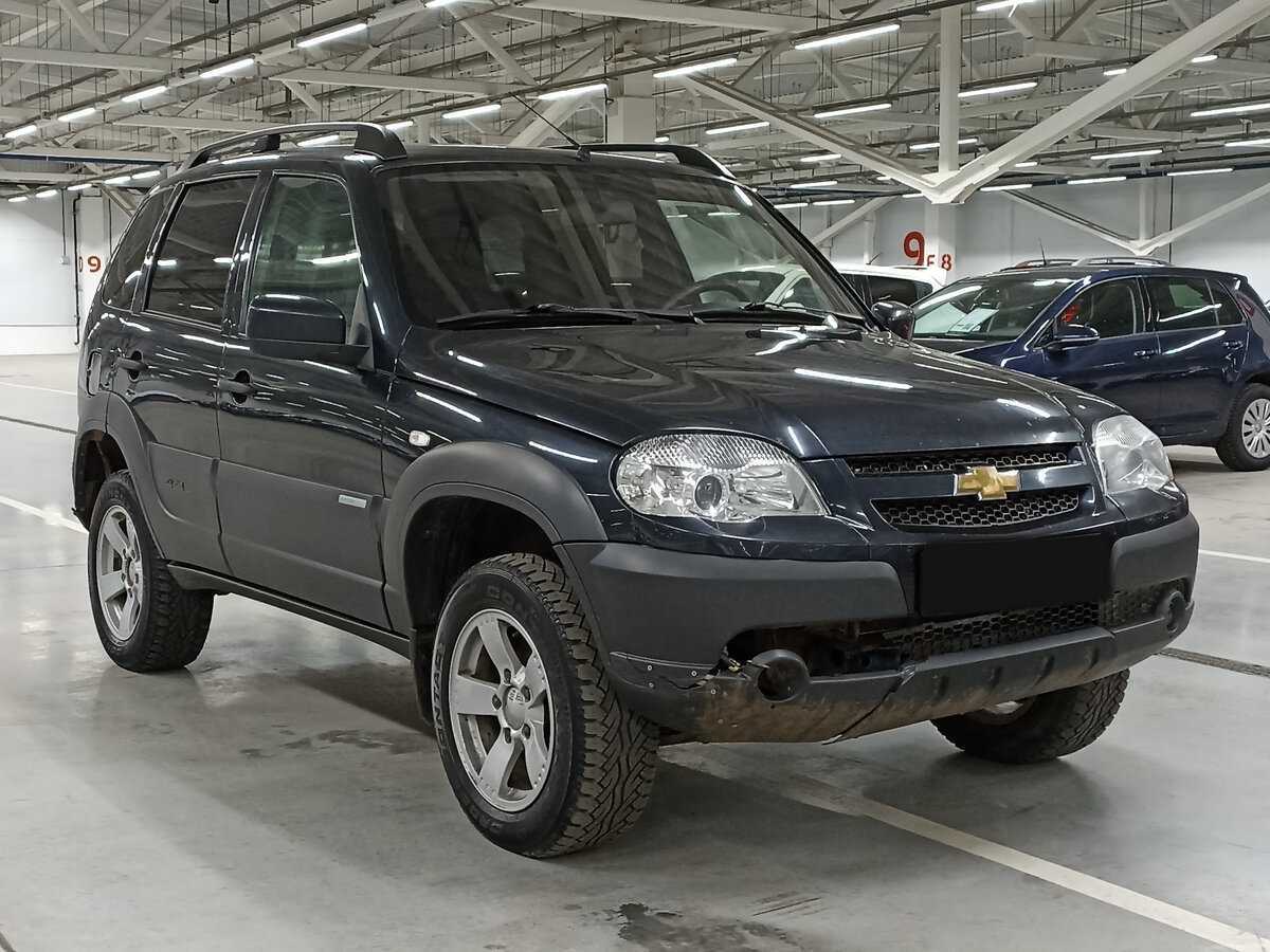 Chevrolet Niva б/у, 2015, Механическая. Фото: #2