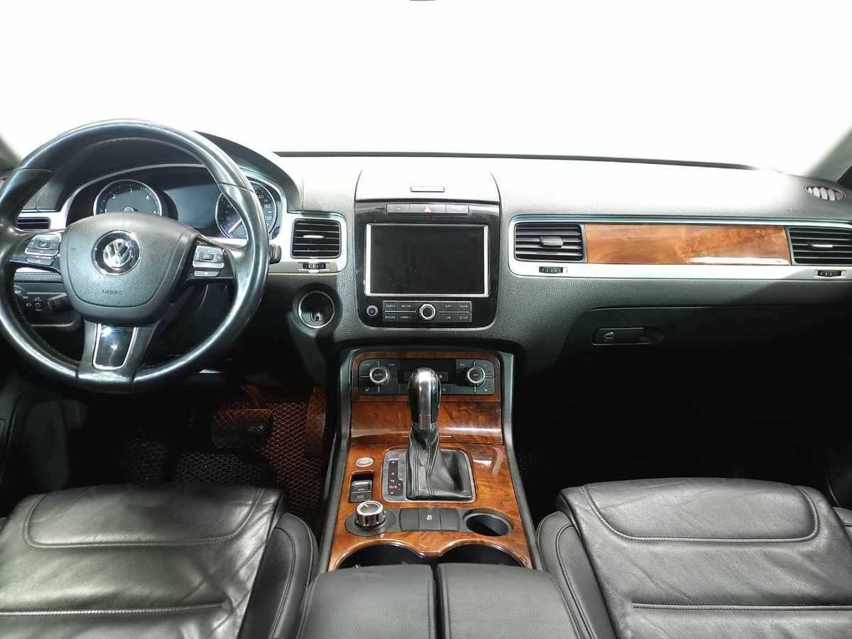 Volkswagen Touareg б/у, 2013, Автоматическая. Фото: #8