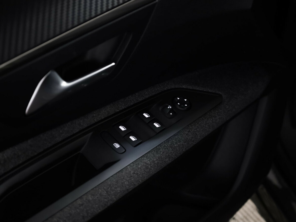 Peugeot 3008 б/у, 2020, Автоматическая. Фото: #11