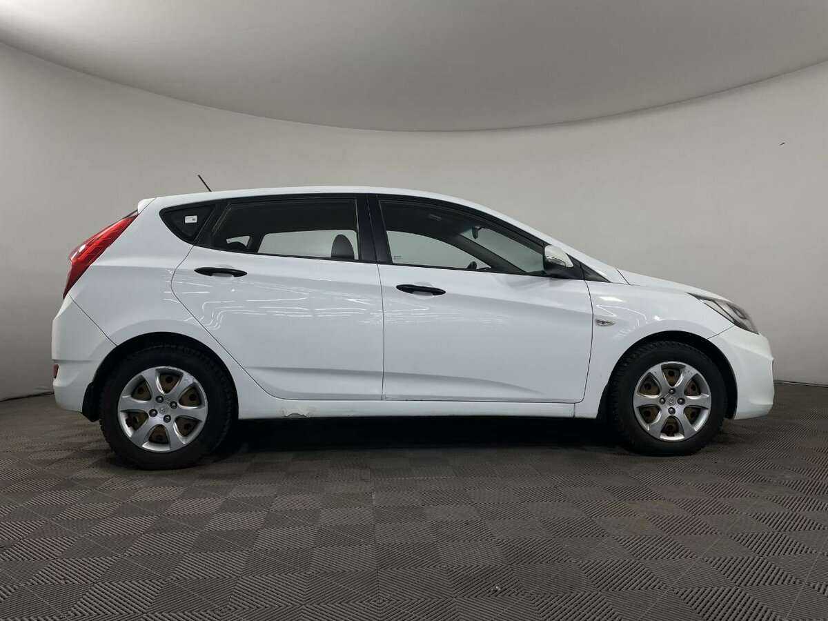 Hyundai Solaris б/у, 2012, Механическая. Фото: #3