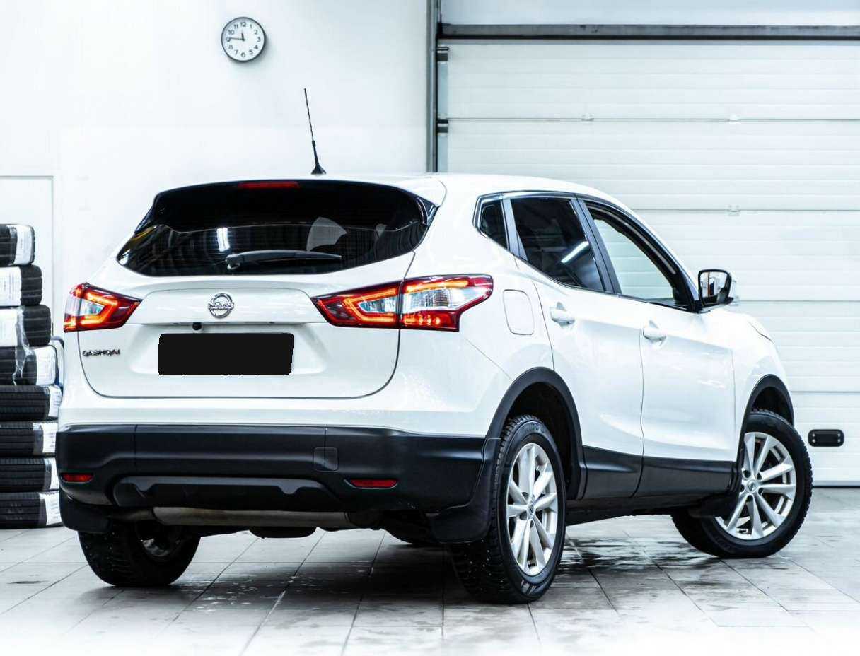 Nissan Qashqai б/у, 2014, Механическая. Фото: #2