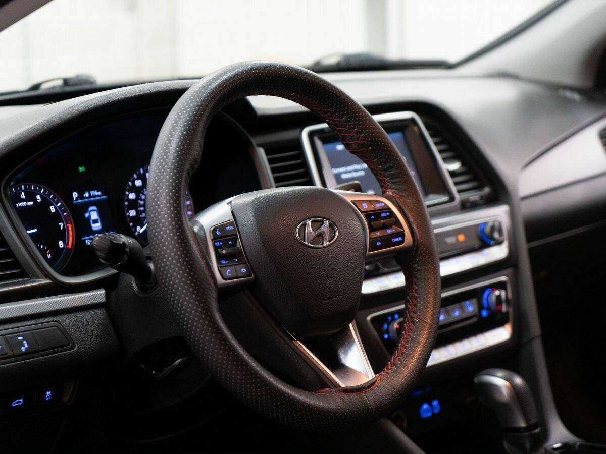 Hyundai Sonata б/у, 2018, Автоматическая. Фото: #4