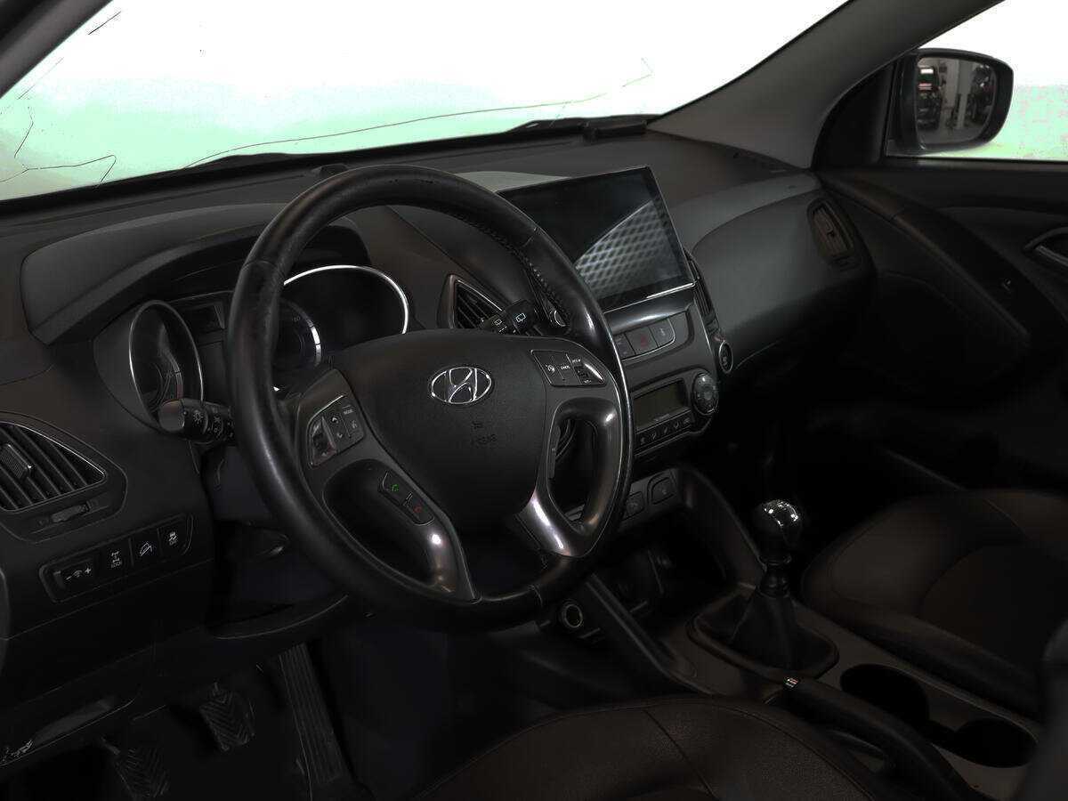 Hyundai ix35 б/у, 2013, Механическая. Фото: #11
