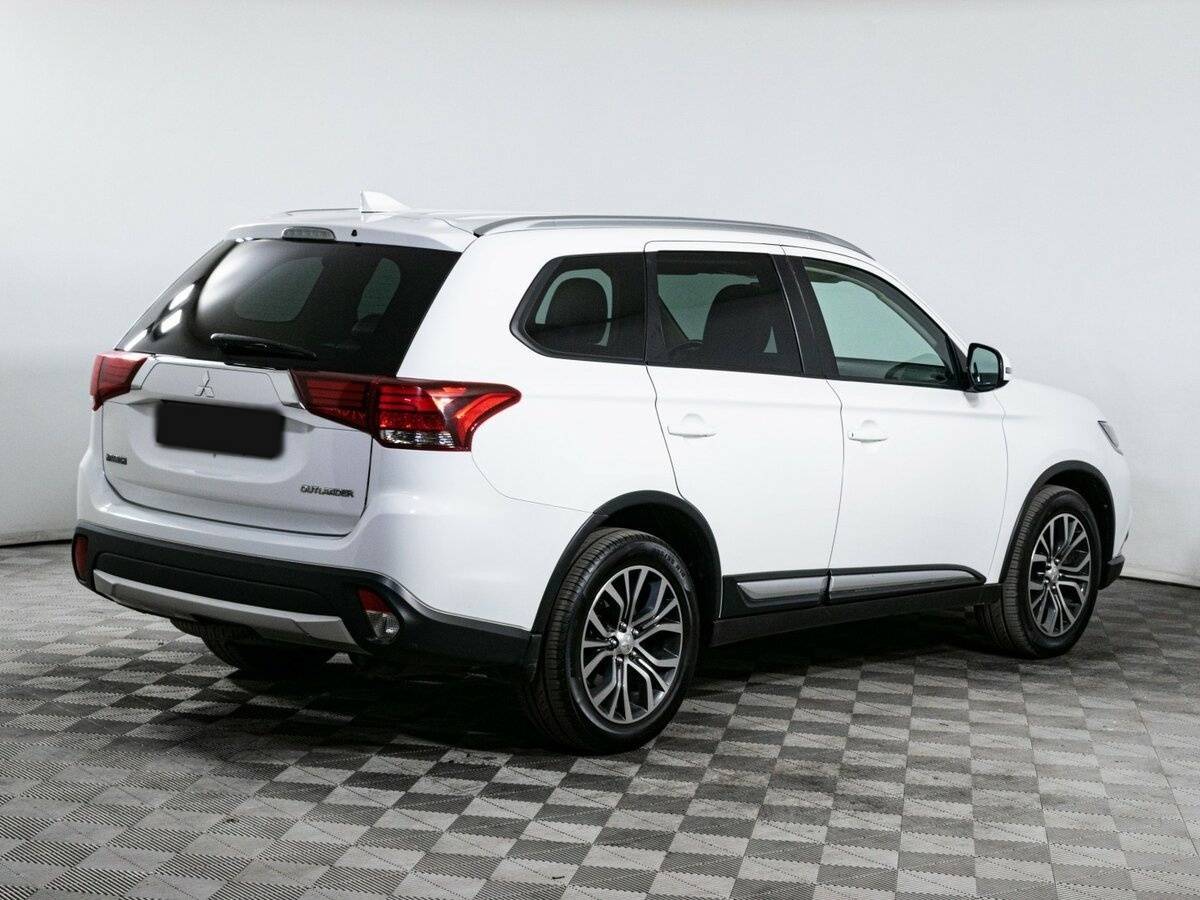 Mitsubishi Outlander б/у, 2018, Вариатор. Фото: #4