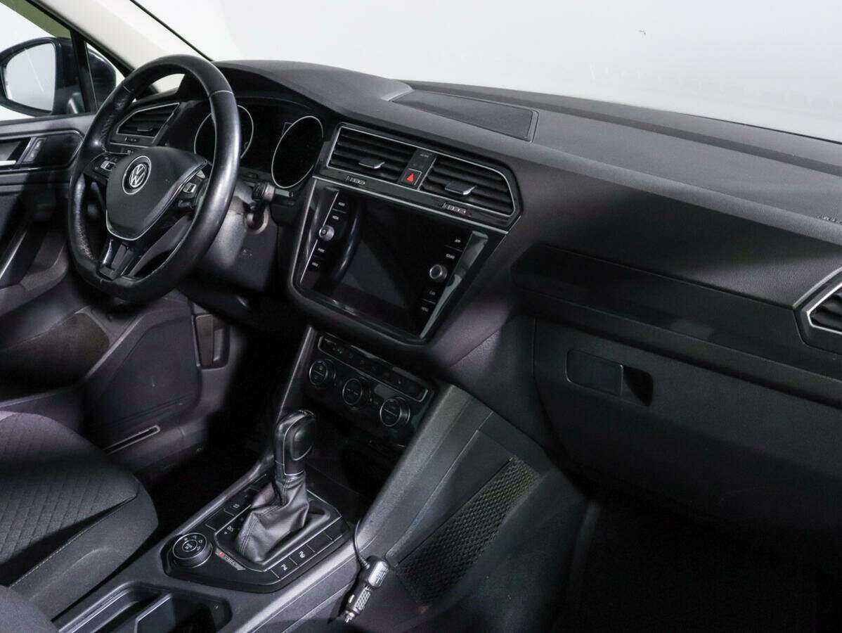 Volkswagen Tiguan б/у, 2018, Роботизированная. Фото: #6