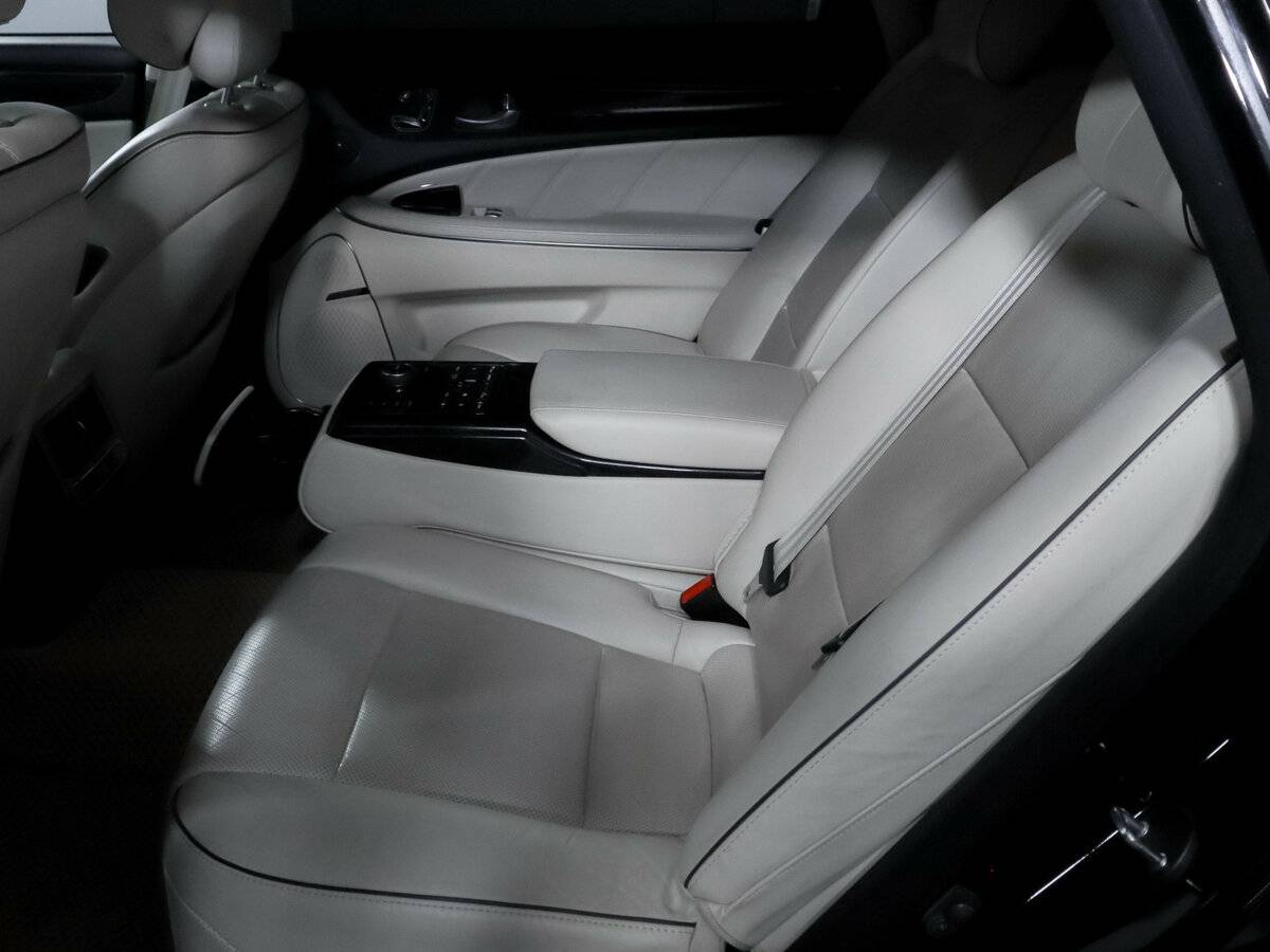 Hyundai Equus б/у, 2013, Автоматическая. Фото: #9