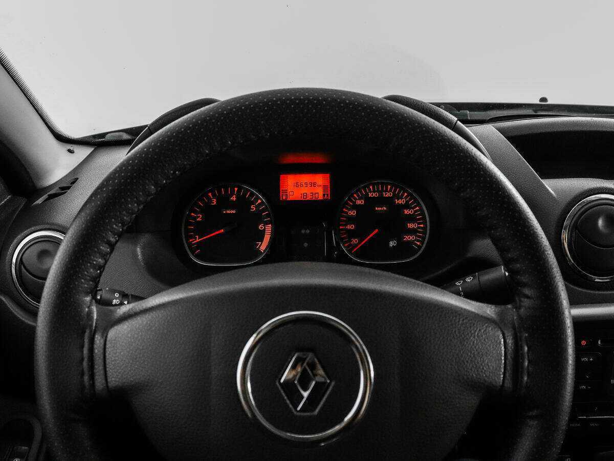 Renault Duster б/у, 2013, Автоматическая. Фото: #16