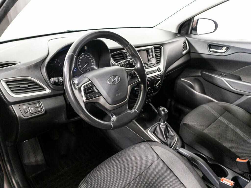 Hyundai Solaris б/у, 2018, Механическая. Фото: #10