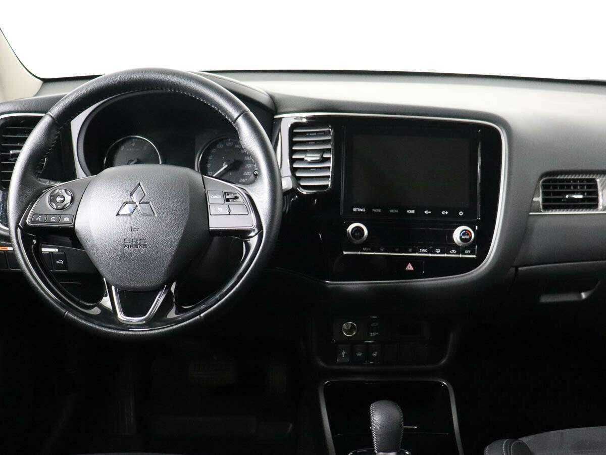 Mitsubishi Outlander б/у, 2022, Вариатор. Фото: #9