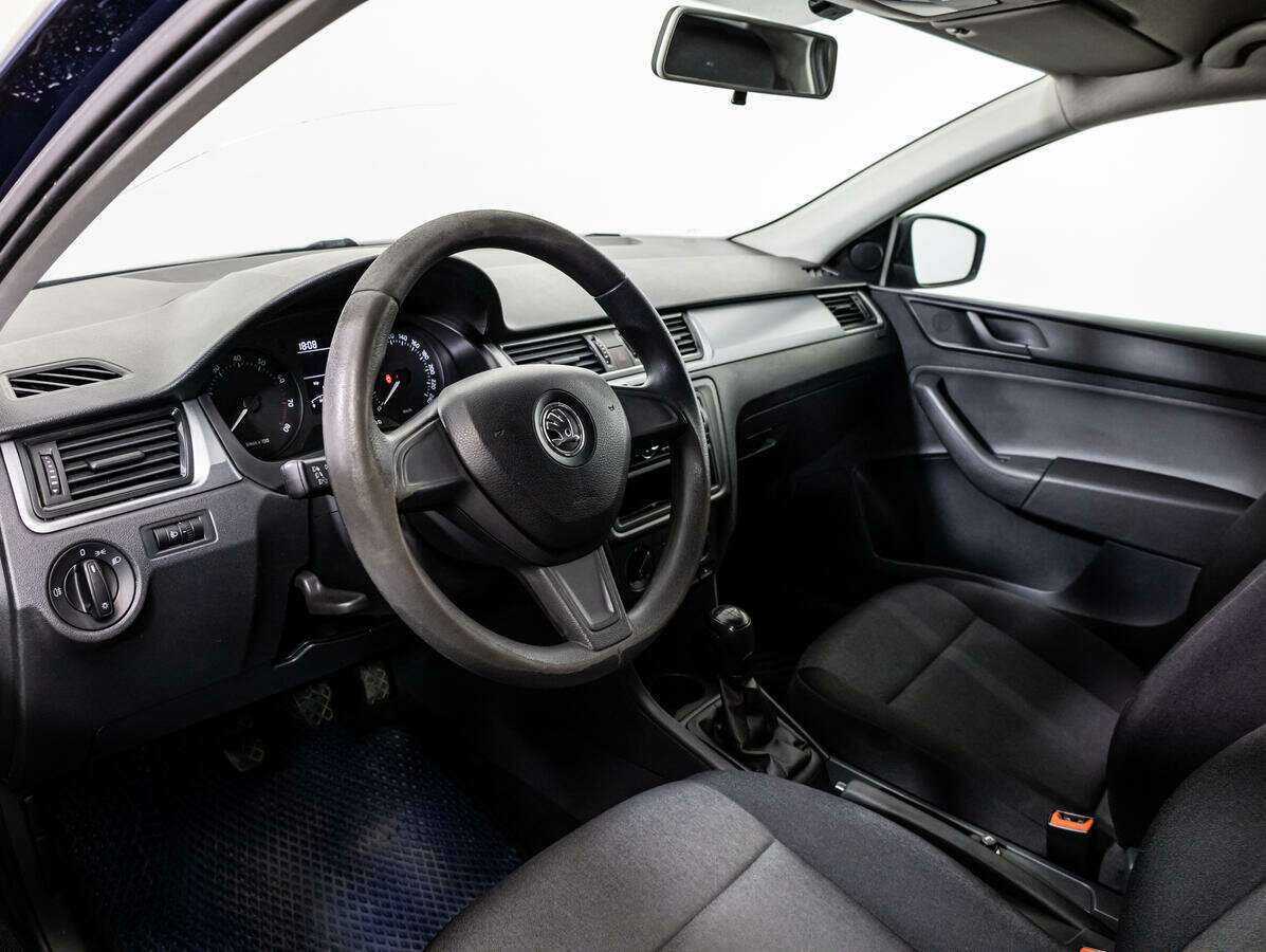 Skoda Rapid б/у, 2015, Механическая. Фото: #9