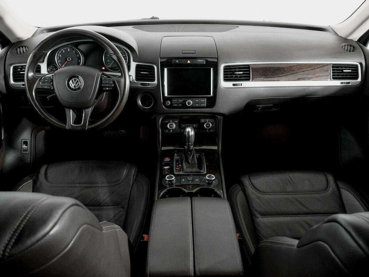 Volkswagen Touareg б/у, 2014, Автоматическая. Фото: #11