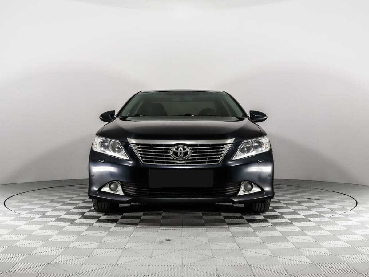 Toyota Camry б/у, 2014, Автоматическая. Фото: #1