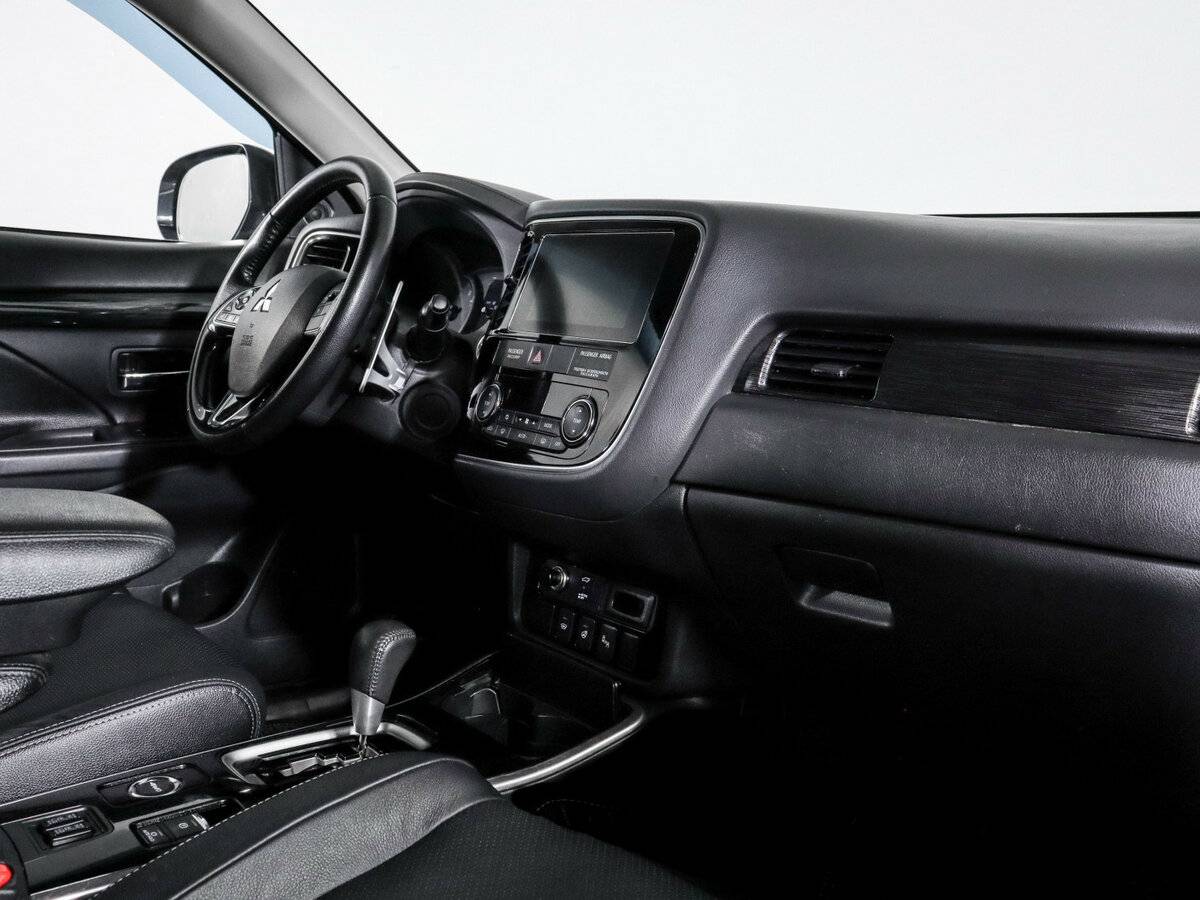 Mitsubishi Outlander б/у, 2018, Вариатор. Фото: #5
