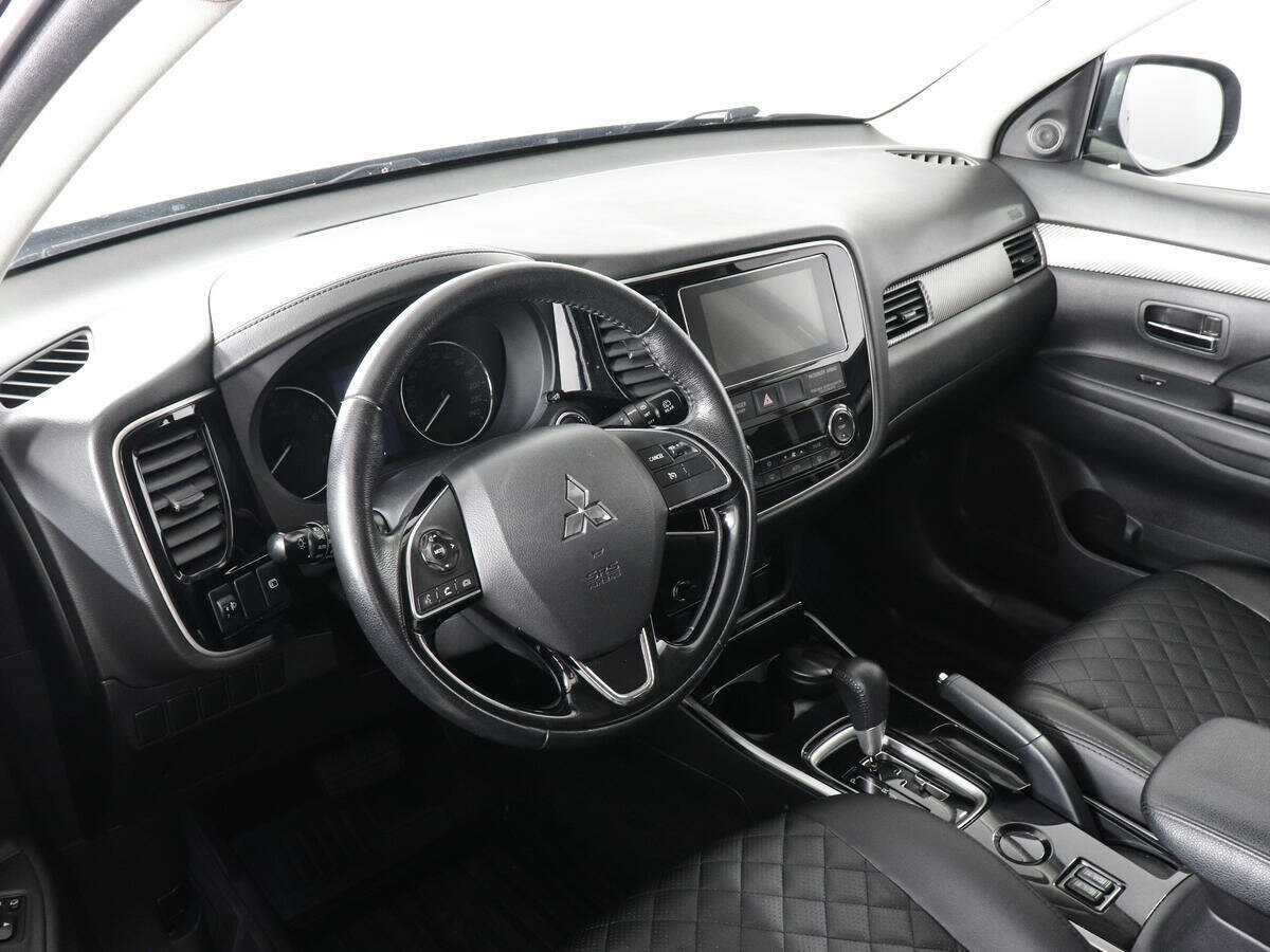 Mitsubishi Outlander б/у, 2018, Вариатор. Фото: #8
