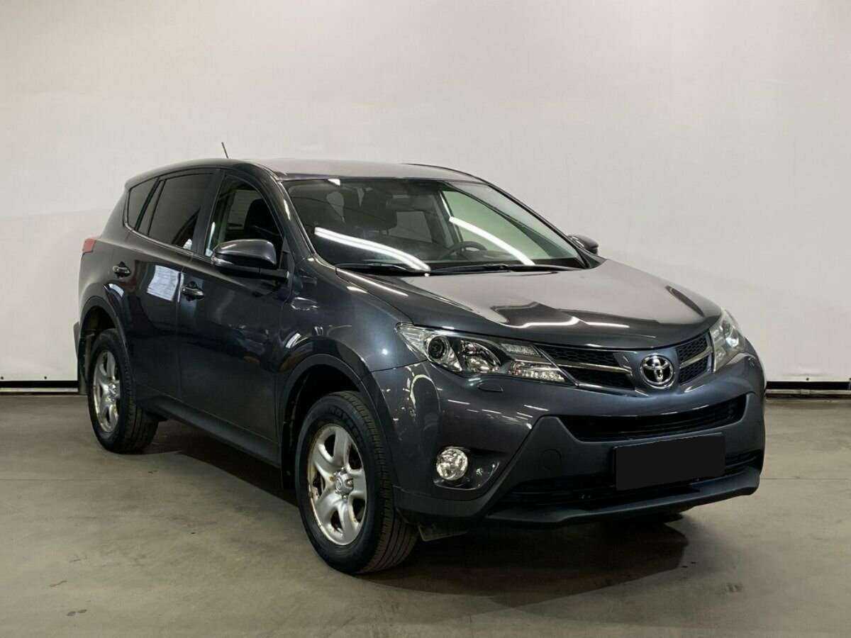 Toyota RAV4 б/у, 2014, Механическая. Фото: #2