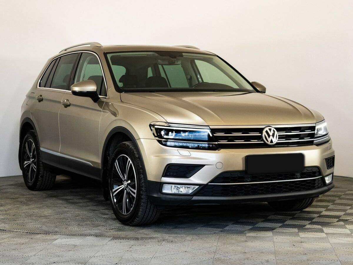 Volkswagen Tiguan б/у, 2017, Роботизированная. Фото: #2