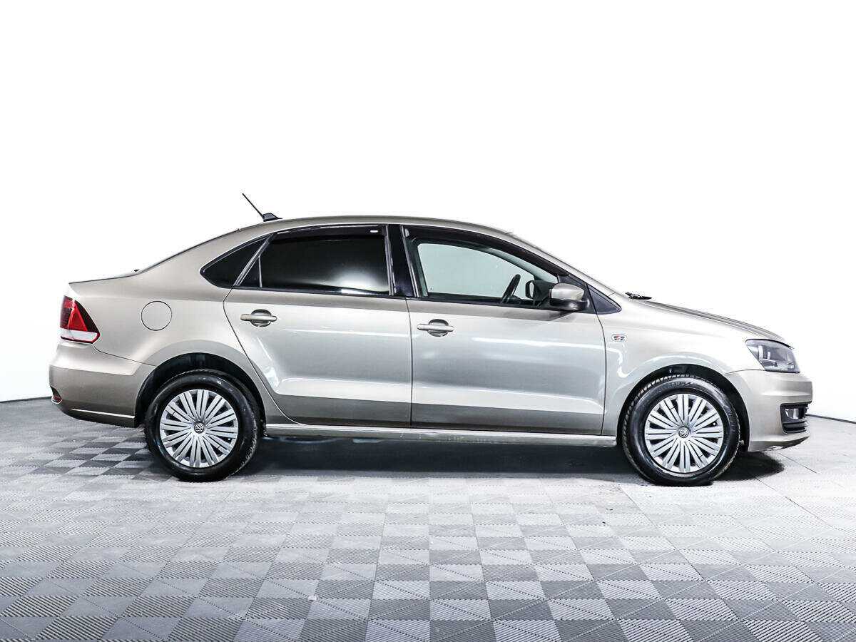 Volkswagen Polo б/у, 2017, Автоматическая. Фото: #2
