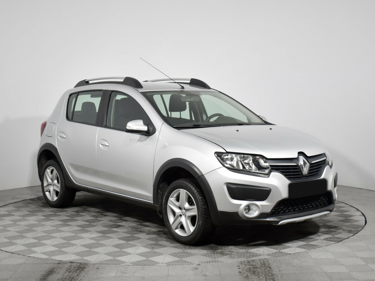 Renault Sandero б/у, 2016, Механическая. Фото: #2