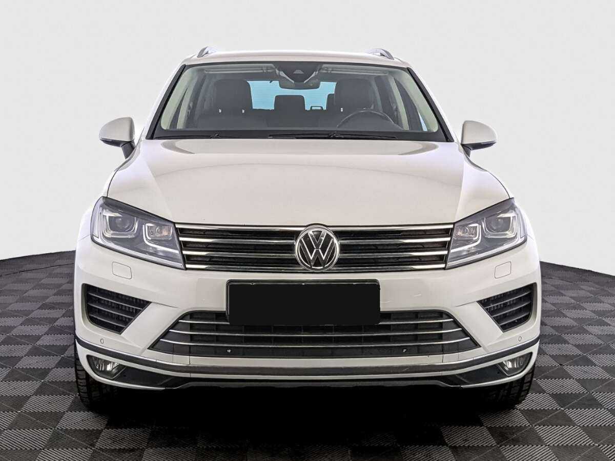 Volkswagen Touareg б/у, 2017, Автоматическая. Фото: #1