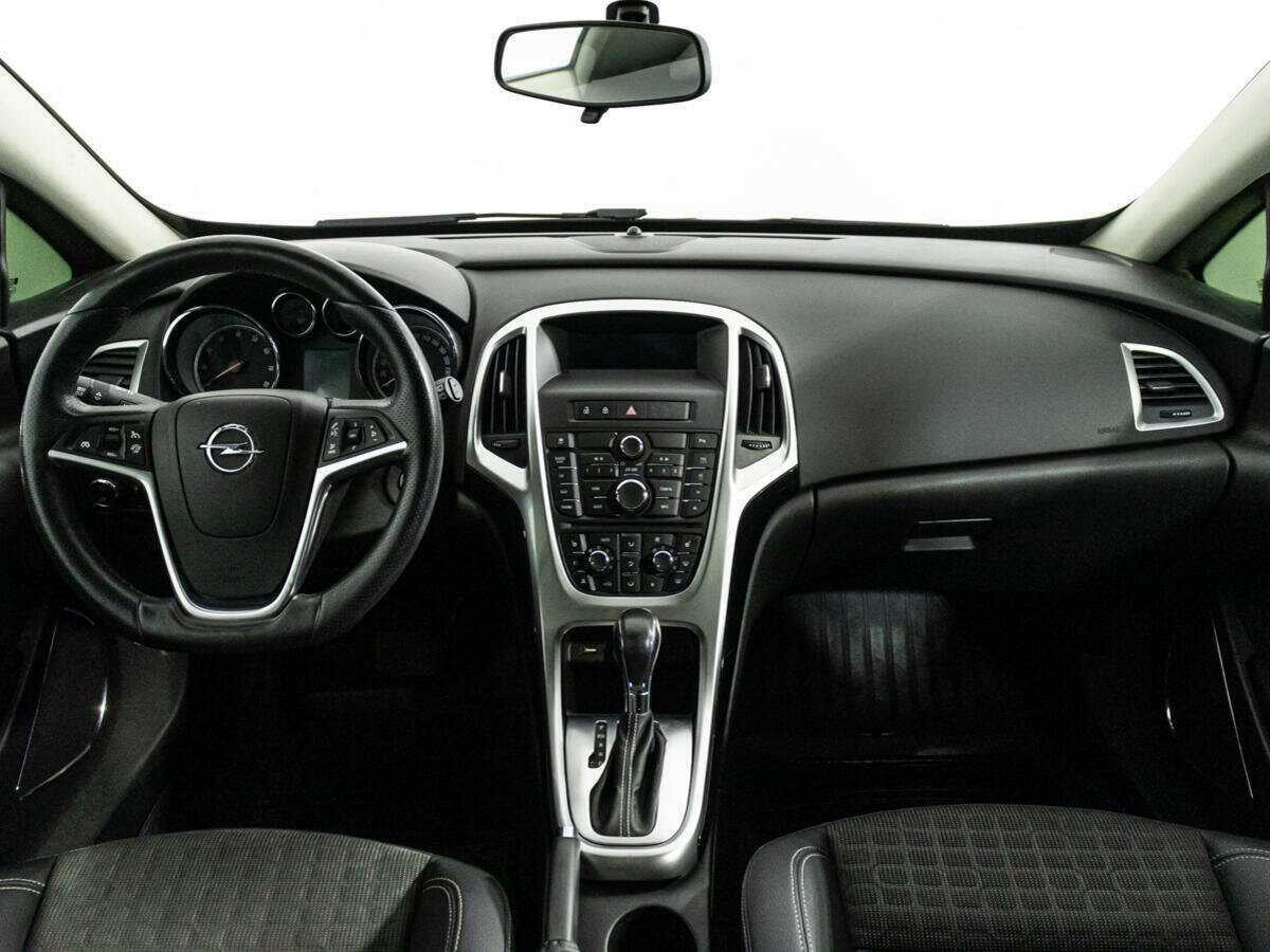 Opel Astra б/у, 2013, Автоматическая. Фото: #12