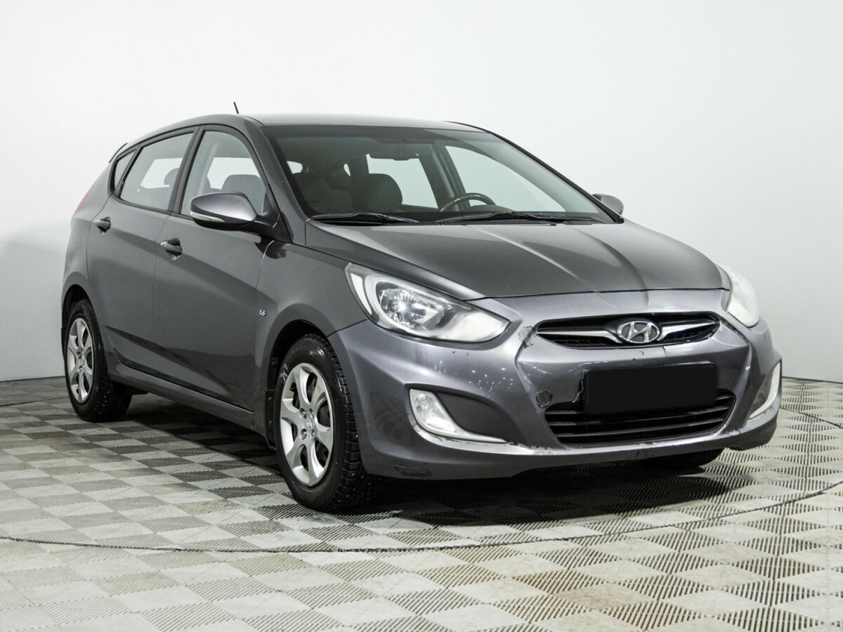 Hyundai Solaris б/у, 2012, Автоматическая. Фото: #2
