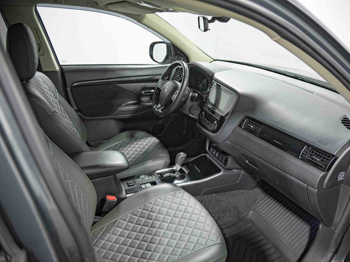 Mitsubishi Outlander б/у, 2018, Вариатор. Фото: #17