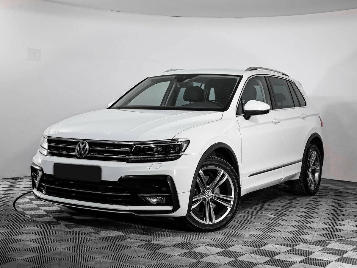 Volkswagen Tiguan б/у, 2019, Роботизированная. Посмотреть фото