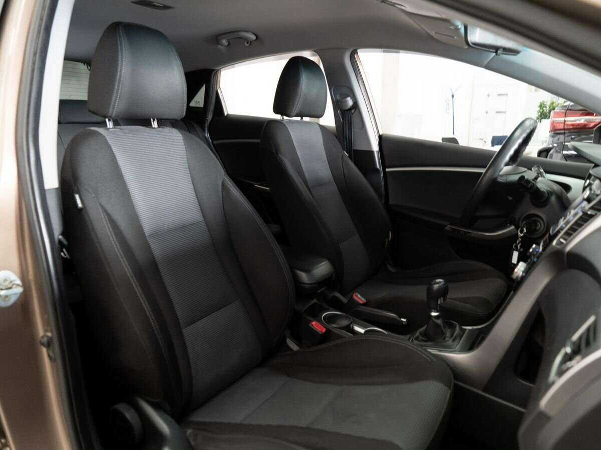 Hyundai i30 б/у, 2013, Механическая. Фото: #8