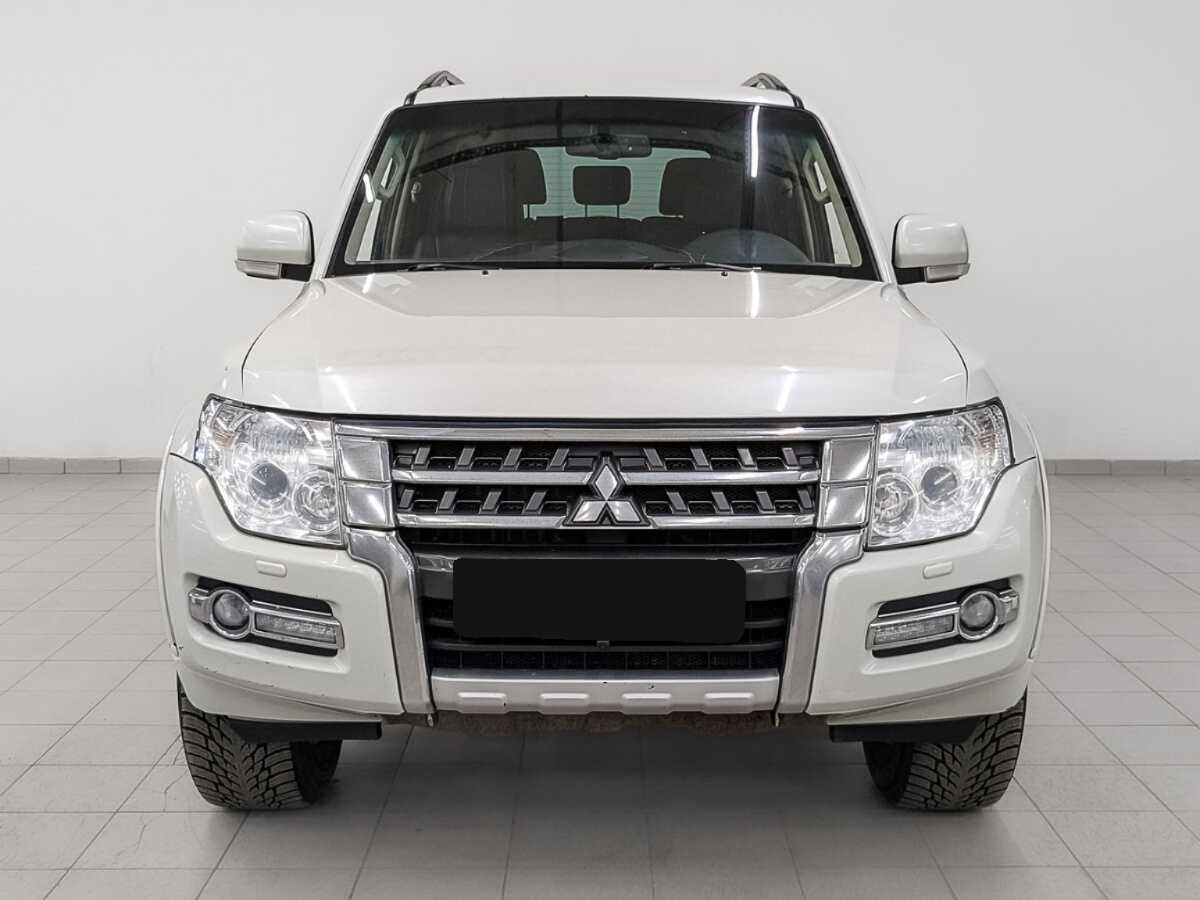 Mitsubishi Pajero б/у, 2015, Автоматическая. Фото: #1