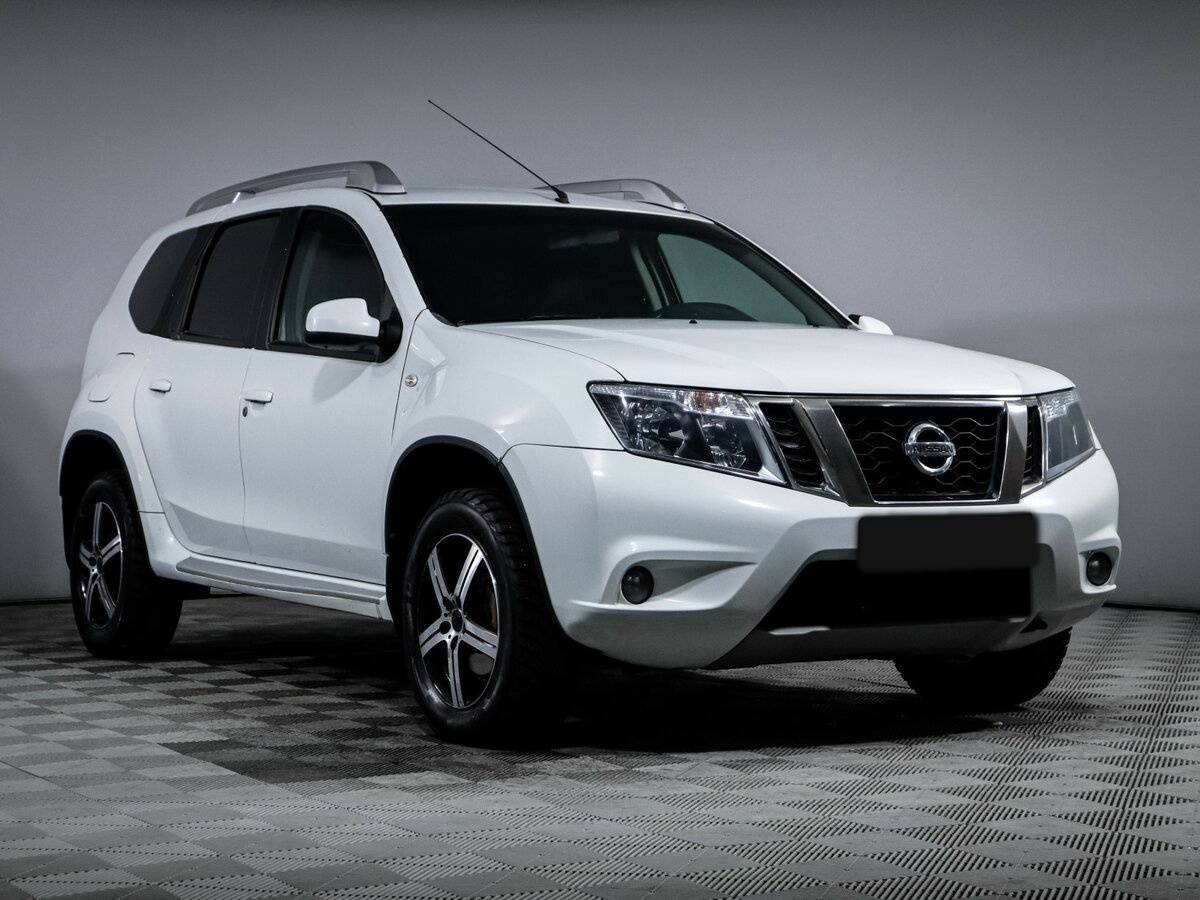 Nissan Terrano б/у, 2017, Автоматическая. Фото: #2