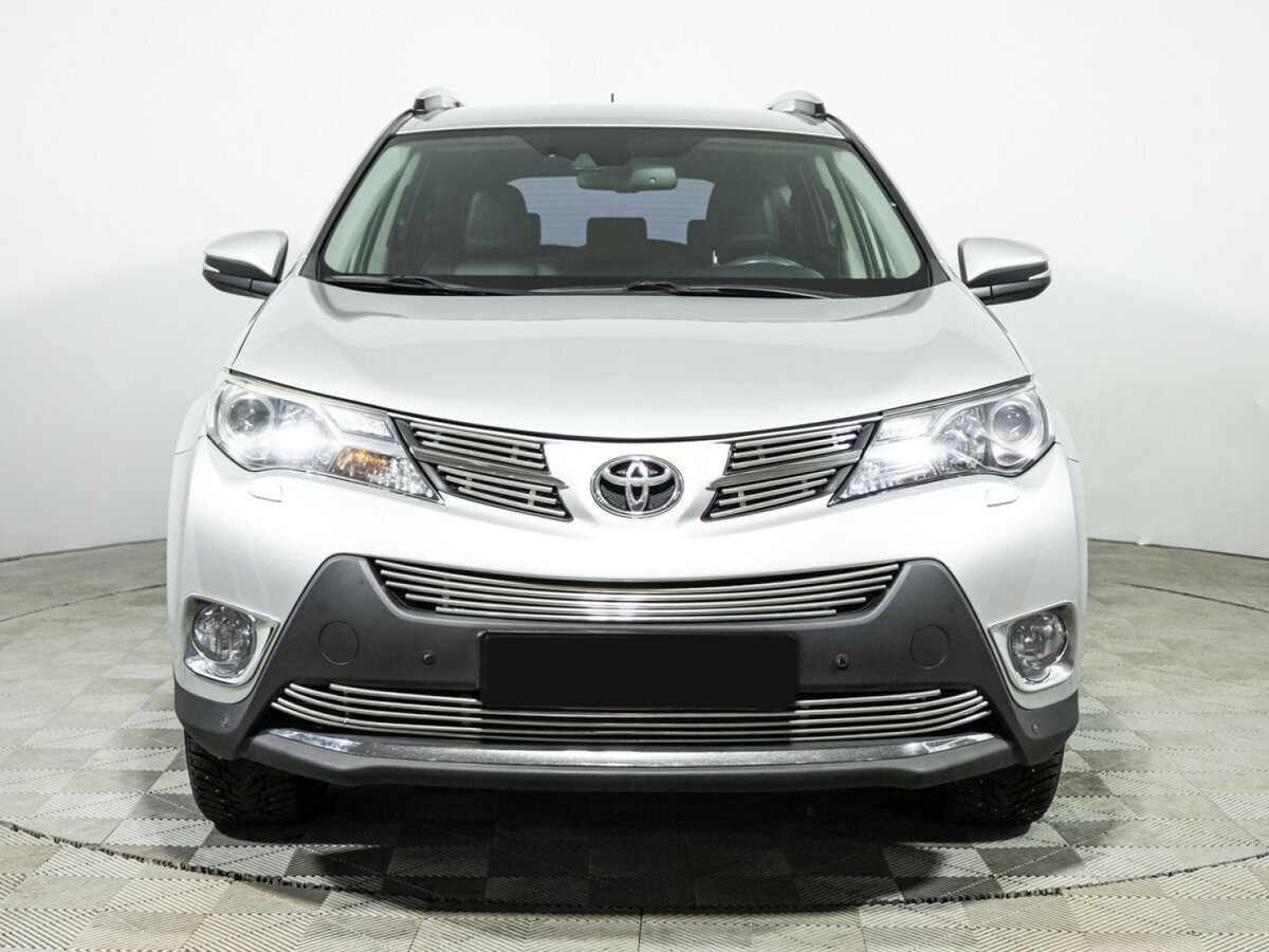 Toyota RAV4 б/у, 2014, Автоматическая. Фото: #1