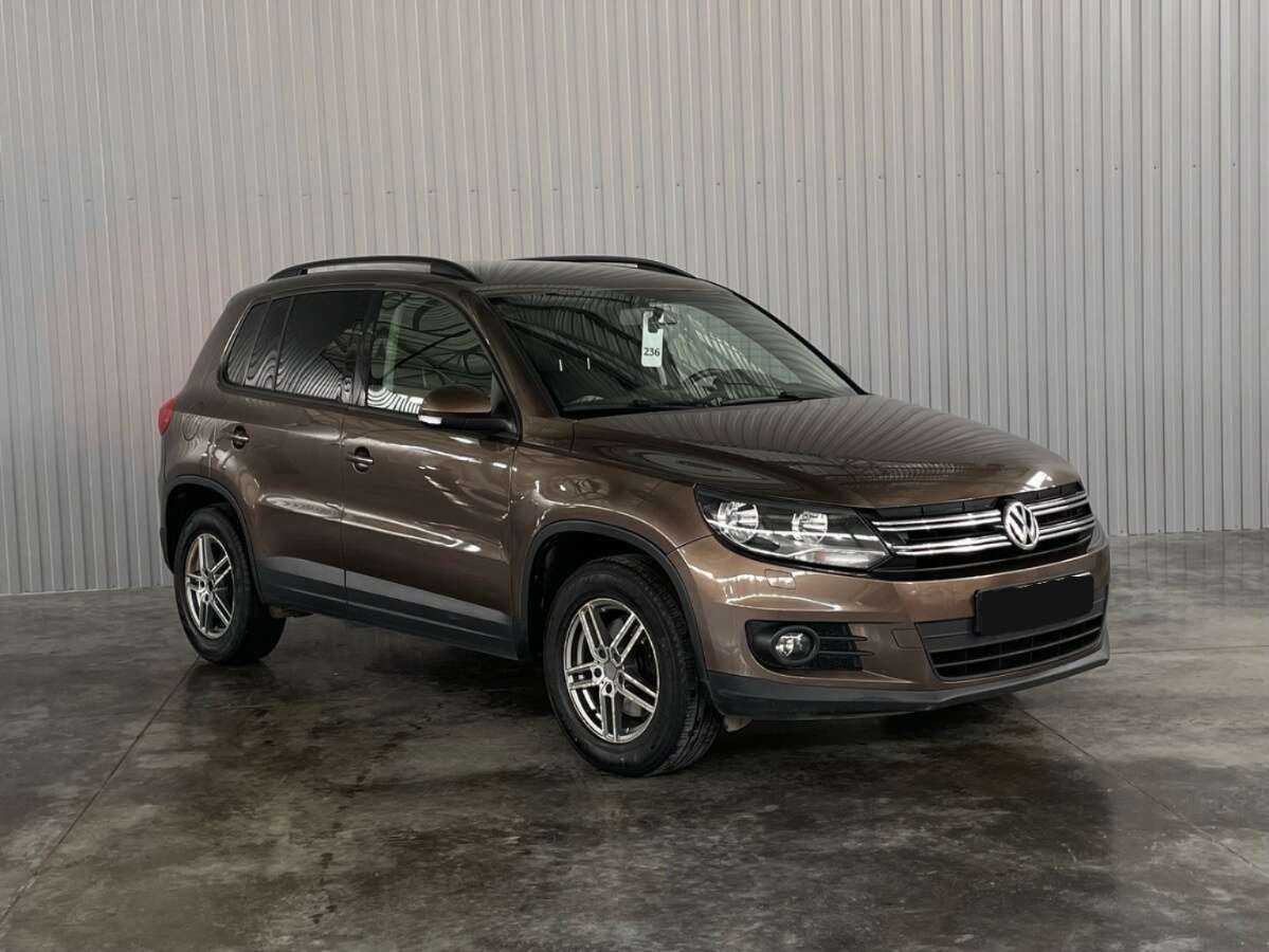 Volkswagen Tiguan б/у, 2014, Роботизированная. Фото: #2