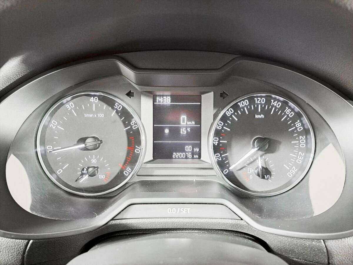 Skoda Octavia б/у, 2014, Механическая. Фото: #9