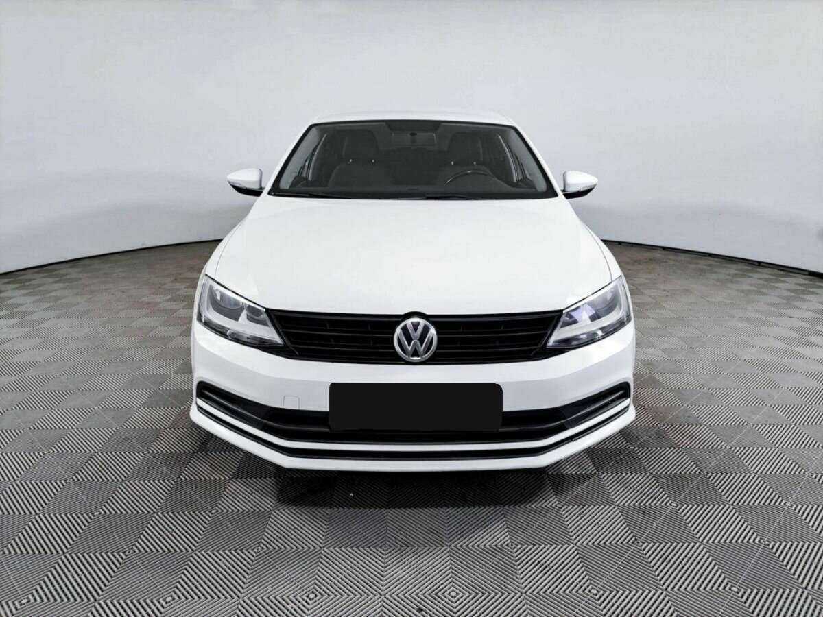 Volkswagen Jetta б/у, 2017, Автоматическая. Фото: #1