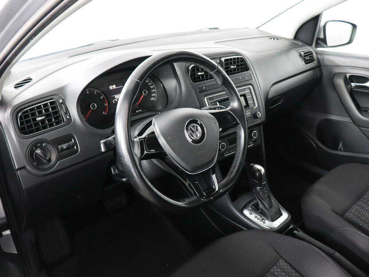 Volkswagen Polo б/у, 2016, Автоматическая. Фото: #8