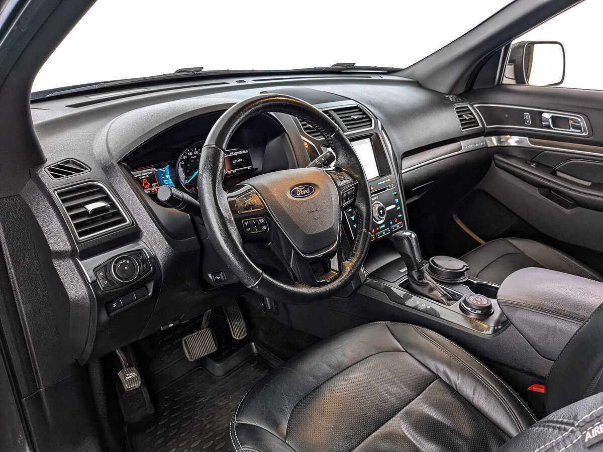 Ford Explorer б/у, 2017, Автоматическая. Фото: #10