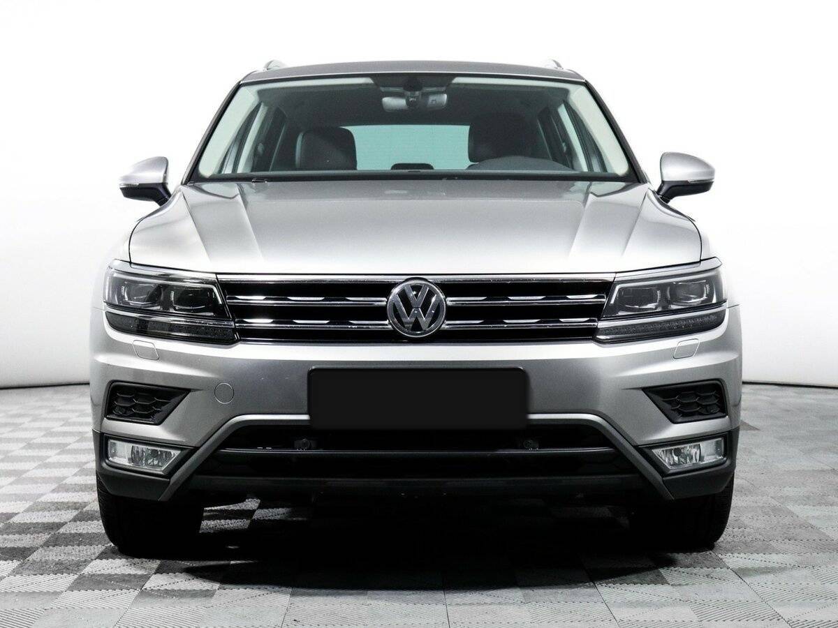 Volkswagen Tiguan б/у, 2017, Роботизированная. Фото: #1