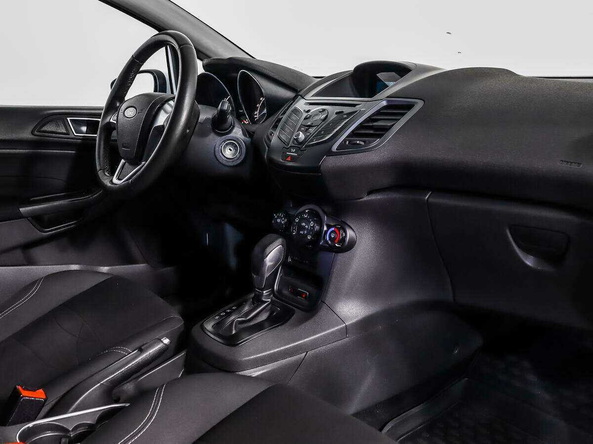 Ford Fiesta б/у, 2015, Роботизированная. Фото: #9