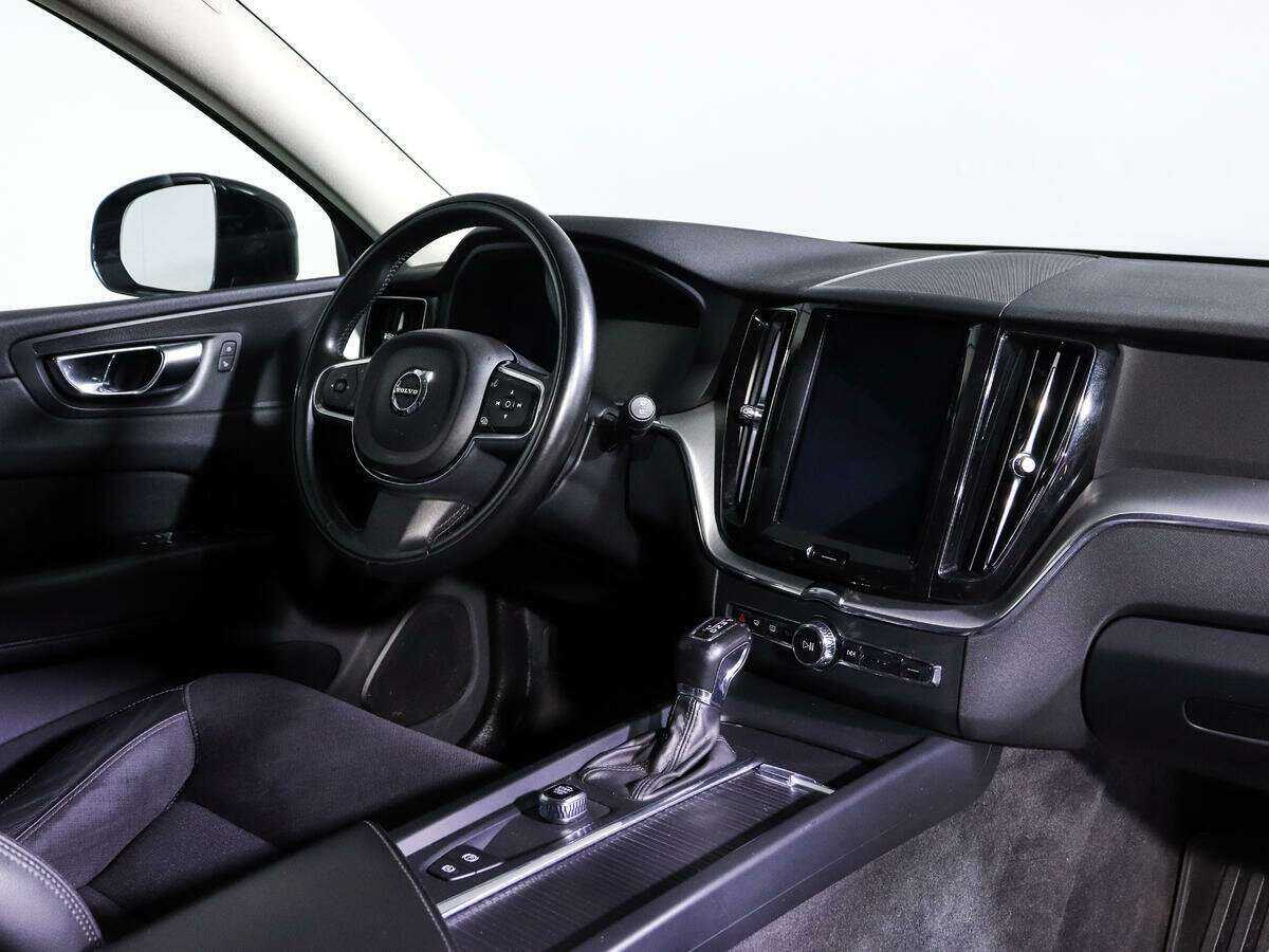 Volvo XC60 б/у, 2018, Автоматическая. Фото: #8
