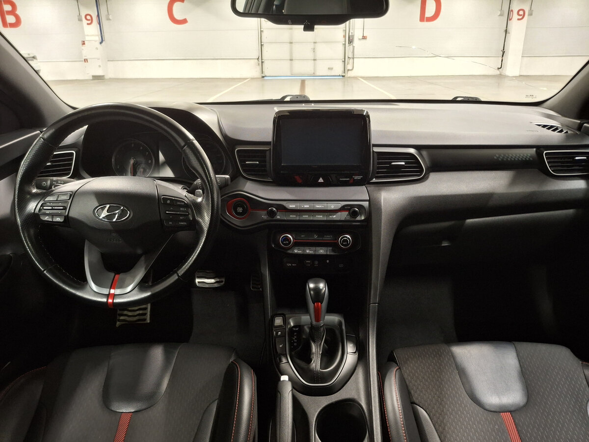 Hyundai Veloster б/у, 2019, Роботизированная. Фото: #13