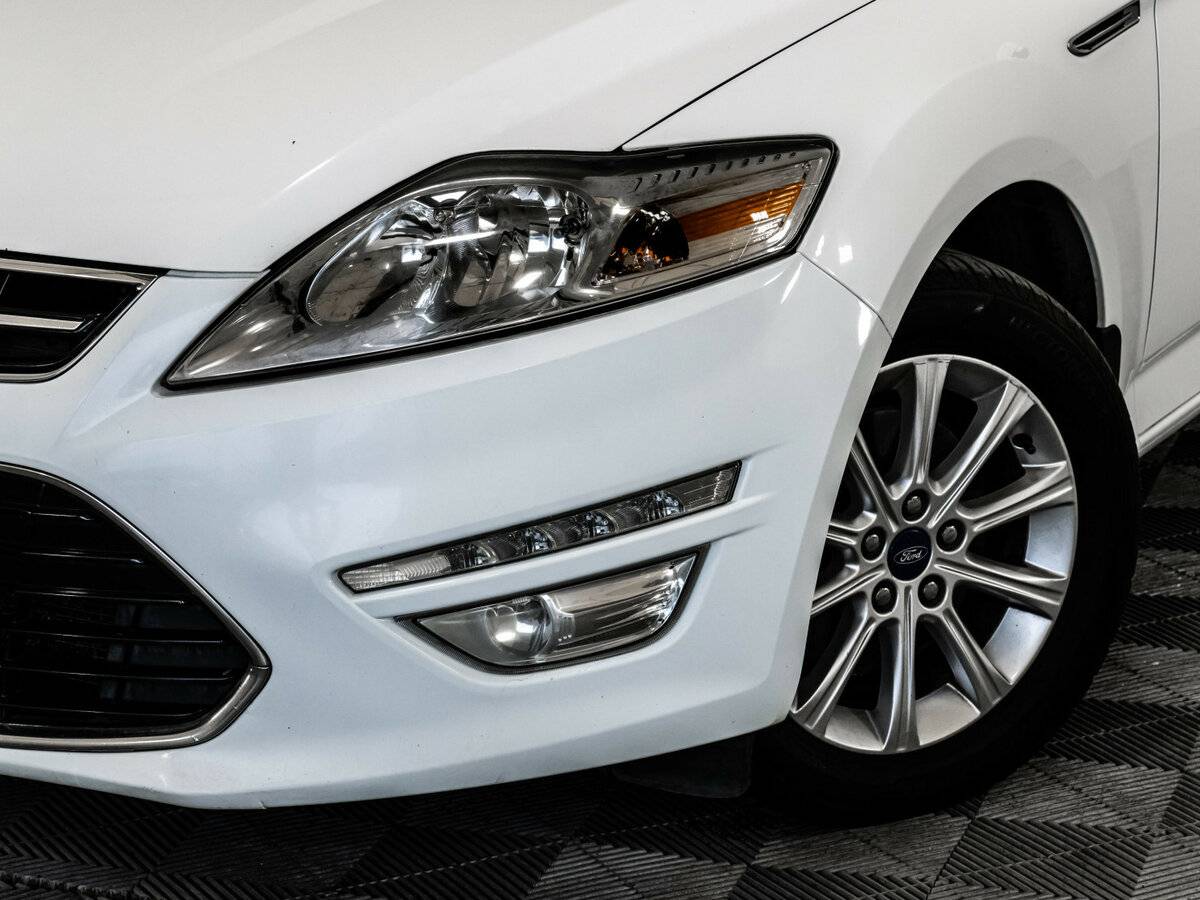 Ford Mondeo б/у, 2012, Механическая. Фото: #2