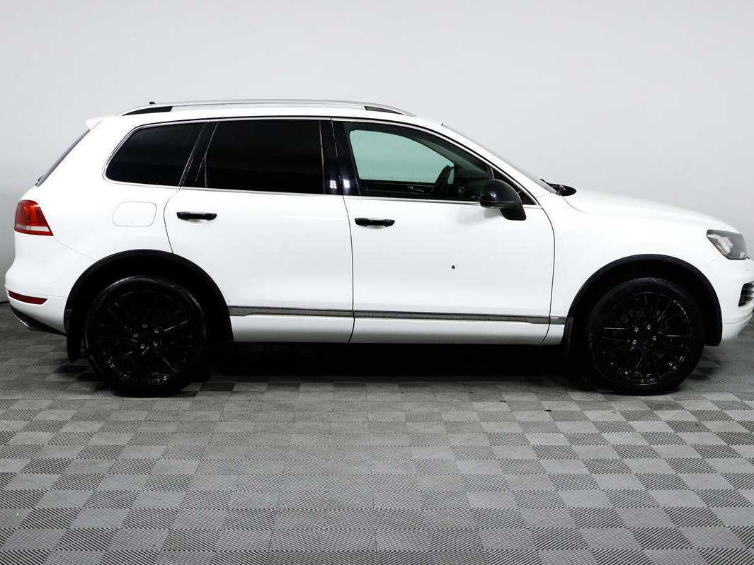 Volkswagen Touareg б/у, 2012, Автоматическая. Фото: #3