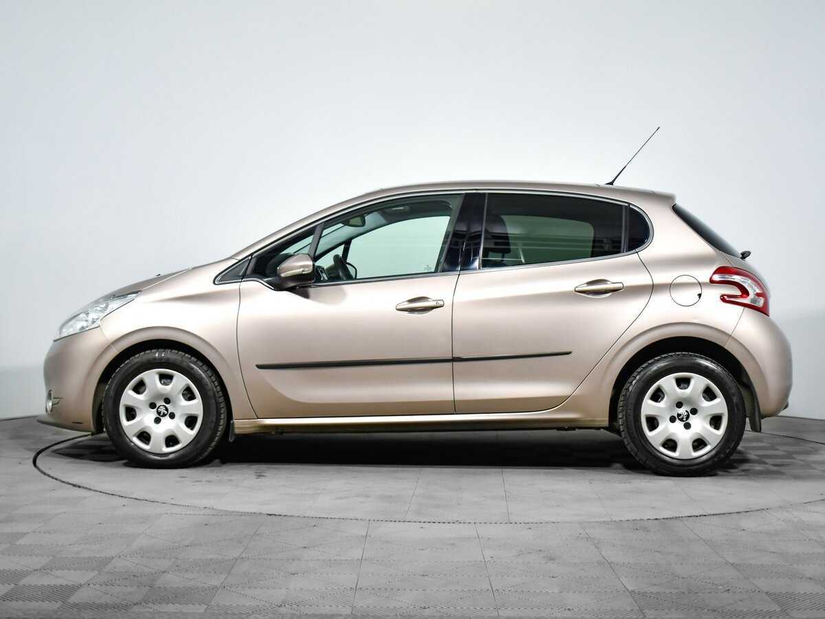 Peugeot 208 б/у, 2014, Автоматическая. Фото: #7