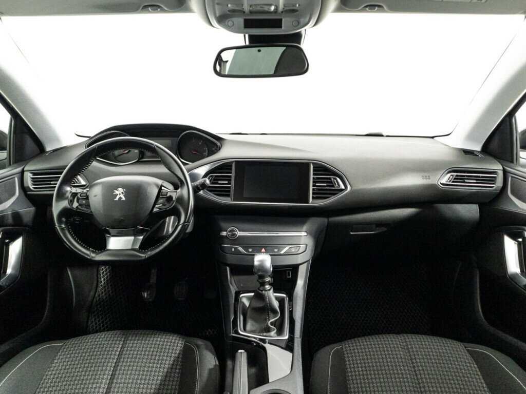 Peugeot 308 б/у, 2018, Механическая. Фото: #12