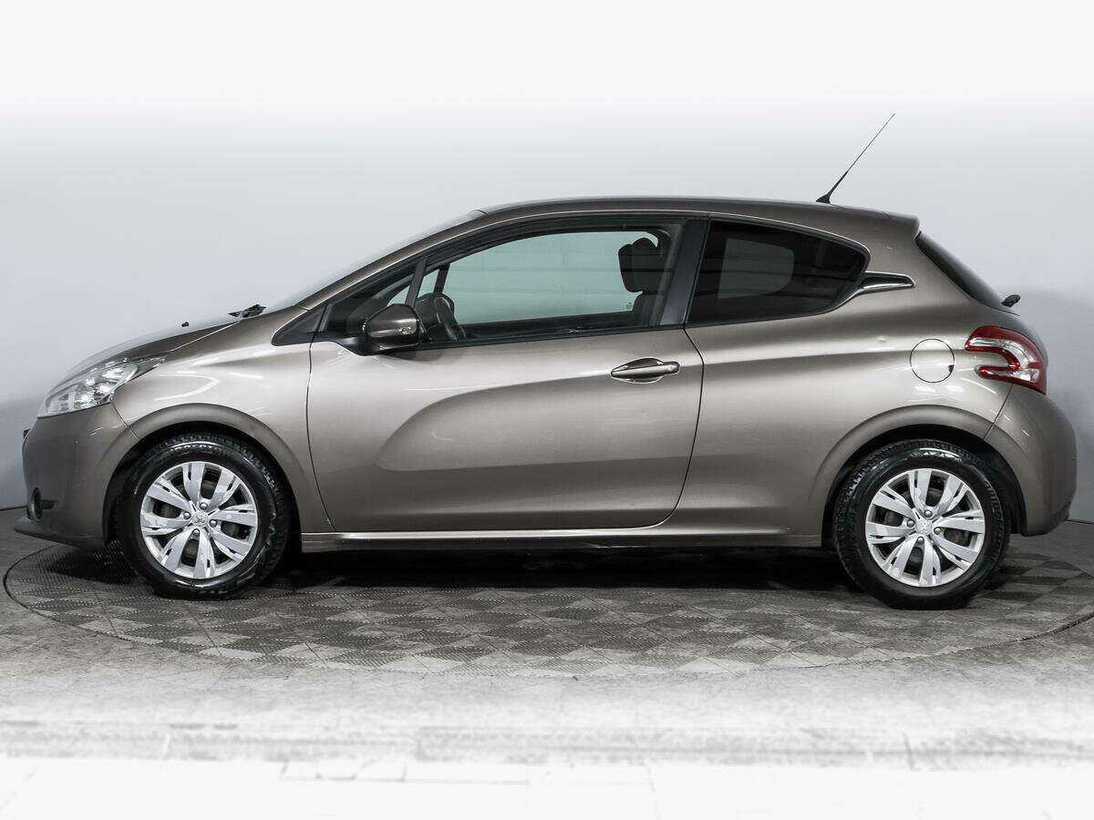 Peugeot 208 б/у, 2013, Автоматическая. Фото: #7