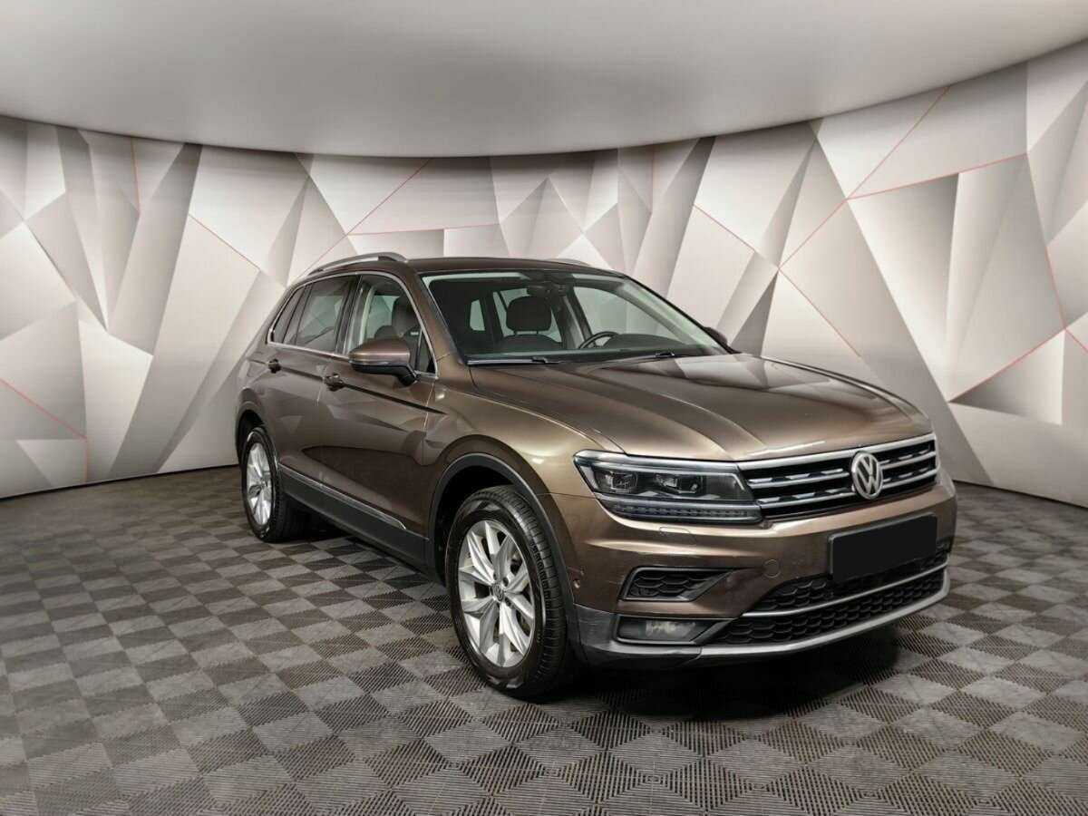 Volkswagen Tiguan б/у, 2017, Роботизированная. Фото: #2