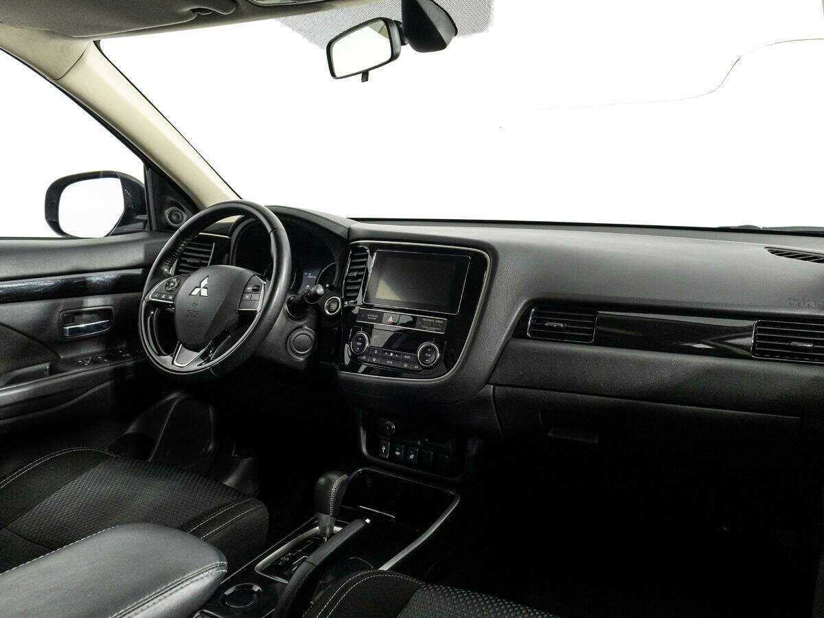 Mitsubishi Outlander б/у, 2019, Вариатор. Фото: #8